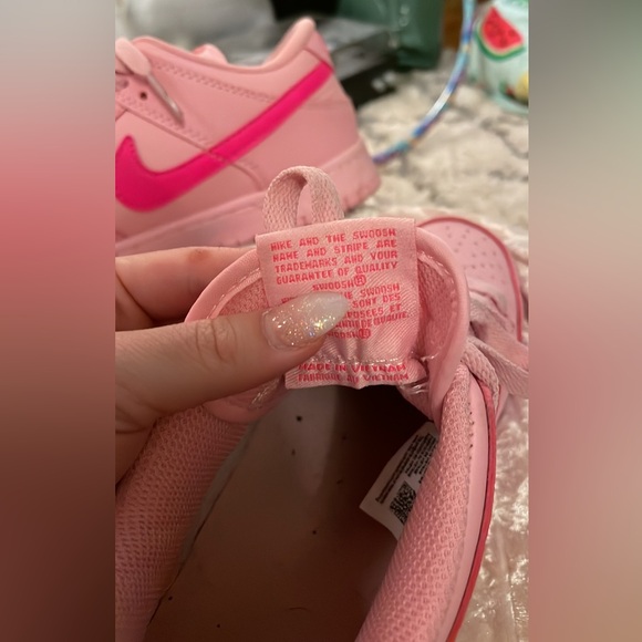 Triple pink Nike dunk - Picture 2 of 5